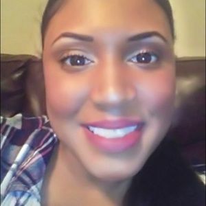 Meet your Posher, Cynthia